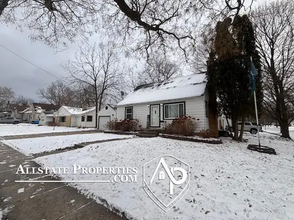 1327 Moores River, Lansing, MI 48910