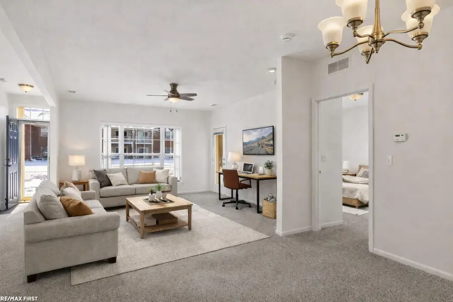 28241 S Pointe, Chesterfield Township, MI 48051 - Image #2