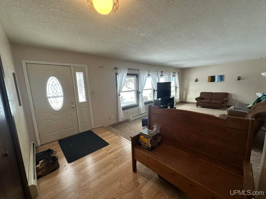 812 Burt, Negaunee, MI 49866 - Image #2