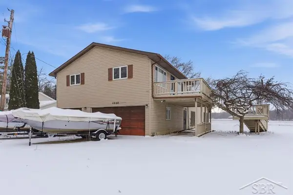 4848 N Verity, Sanford, MI 48657