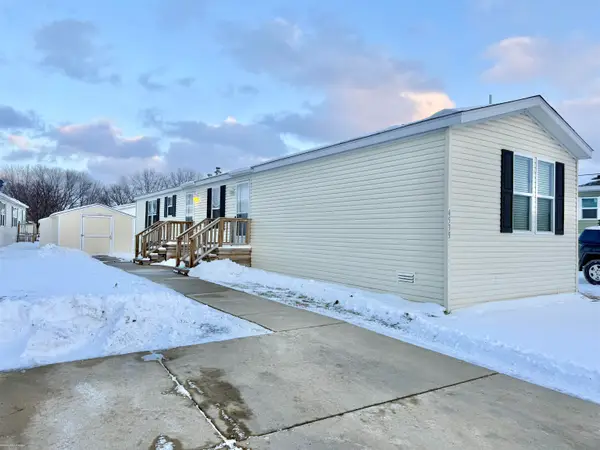 4539 Carlton, Sterling Heights, MI 48310