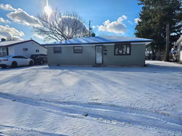 2822 Kensington, Saginaw, MI 48601