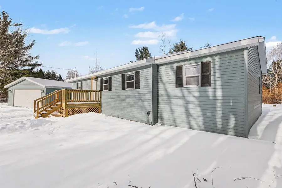 2364 W Huckleberry, Sanford, MI 48657 - Image #3