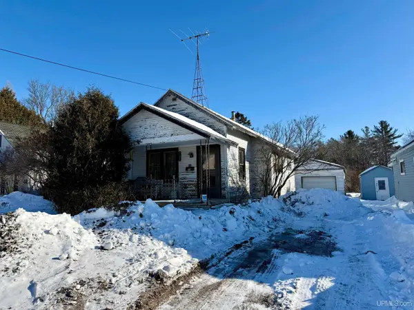 210 N 1st, Manistique, MI 49854