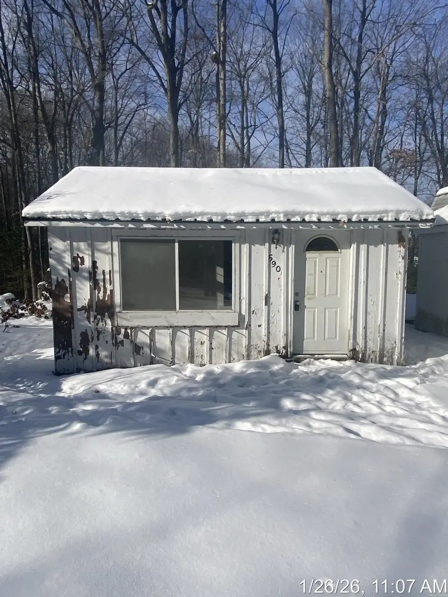 590 Wilson, Harrison, MI 48625 - #2