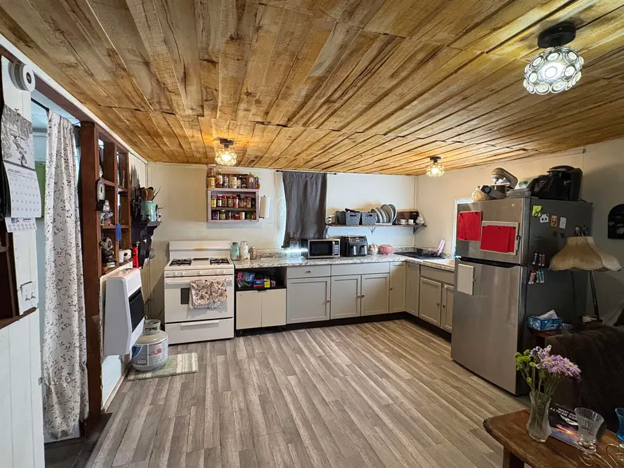 212 W Park, Harrison, MI 48625 - Image #3