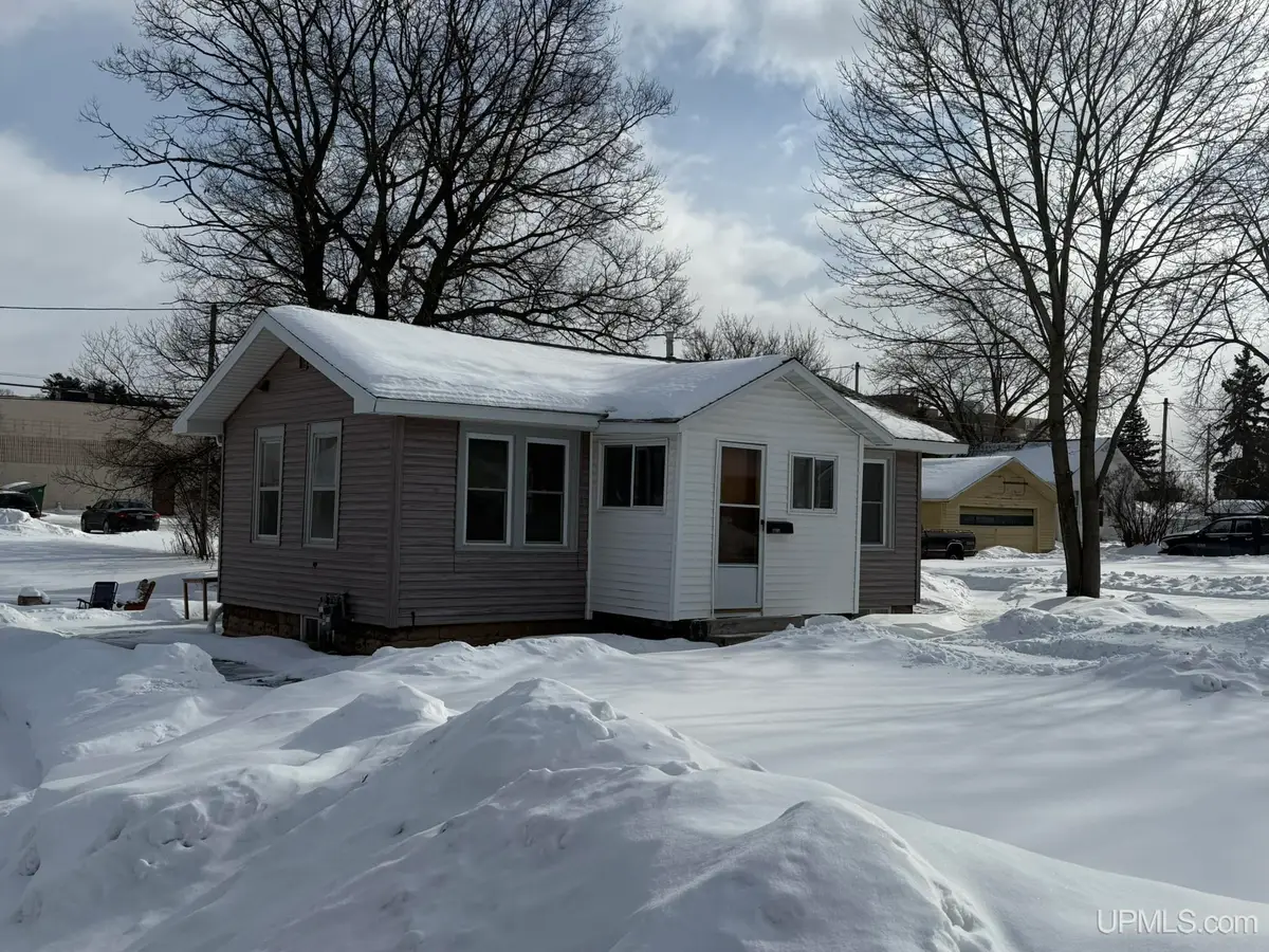 1101 Cedar, Iron Mountain, MI 49801 - Image #1