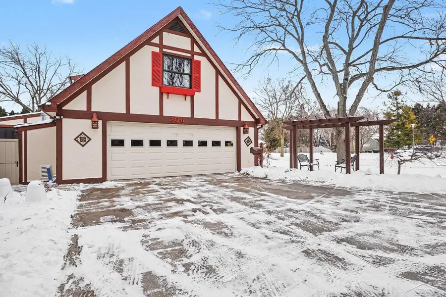 306 Eda, Essexville, MI 48732 - Image #2