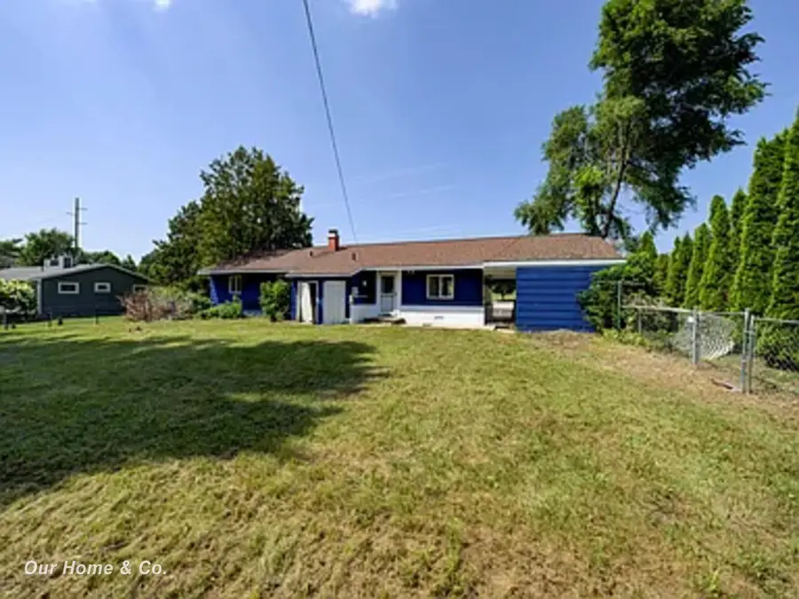 6072 Center, Traverse City, MI 49686 - Image #2