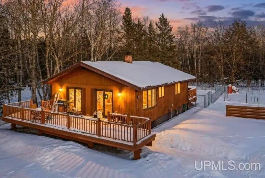 12202 Farmfield, Rock, MI 49880 - Image #3