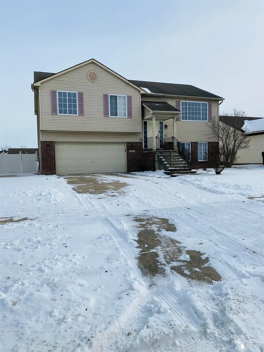 232 Dundee Ridge, Dundee, MI 48131 - Image #2