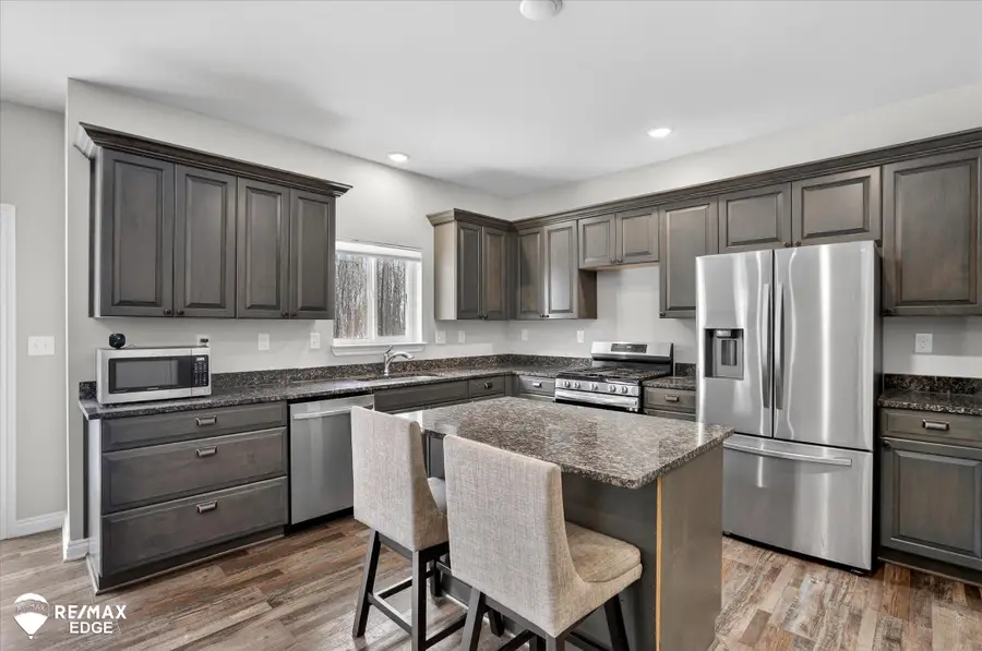 8224 Peninsula, Grand Blanc, MI 48439 - Image #2