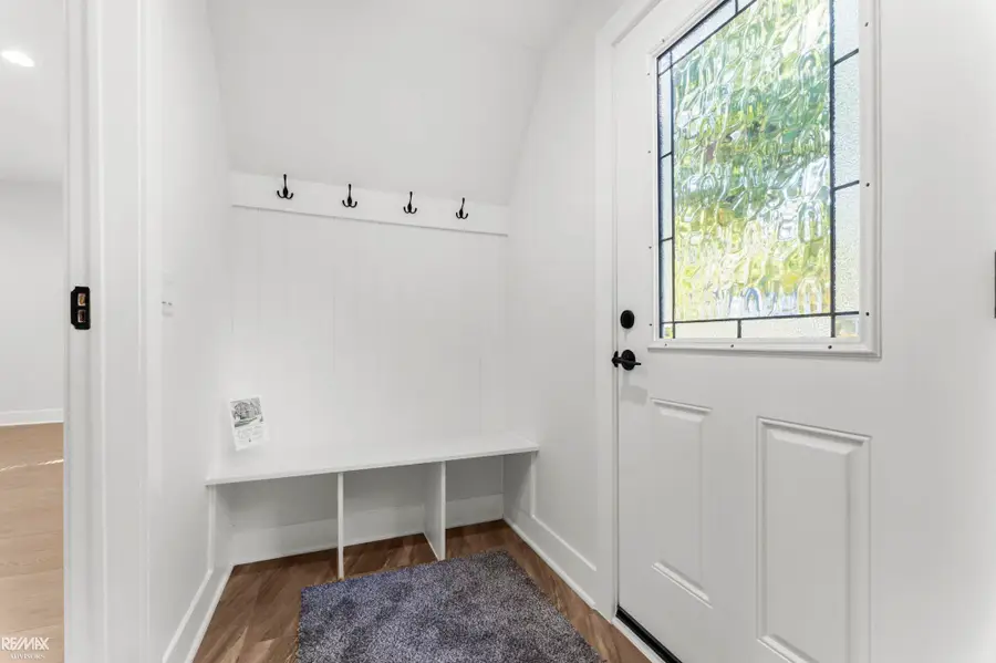 1374 Anita, Grosse Pointe Woods, MI 48236 - #3