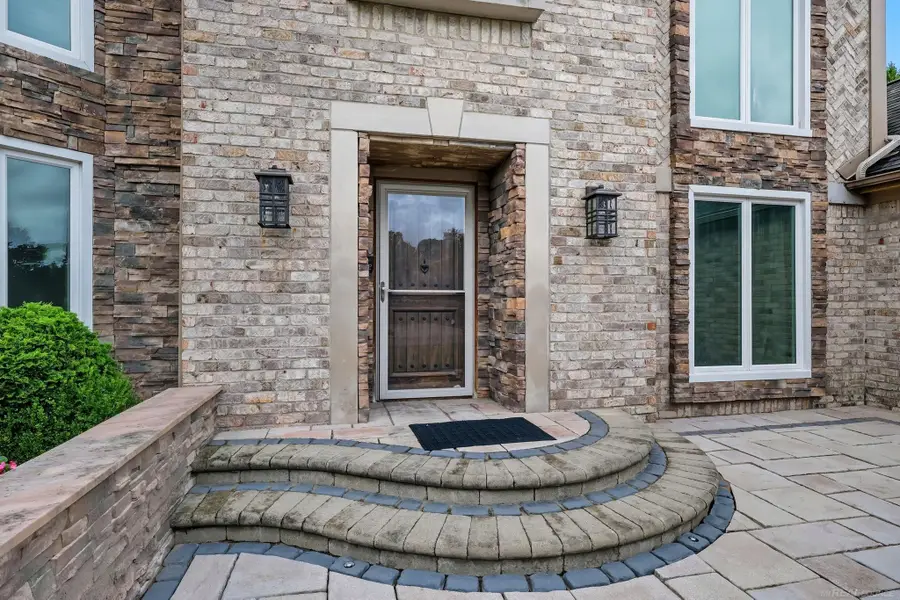 13848 Woodsett, Shelby Township, MI 48315 - Image #3