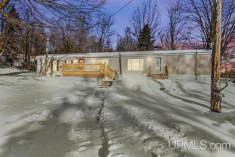 N16246 Co 557, Wilson, MI 49896 - Image #2