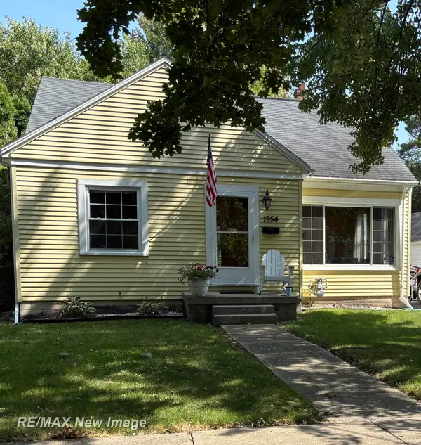 1954 Harry, Saginaw, MI 48602