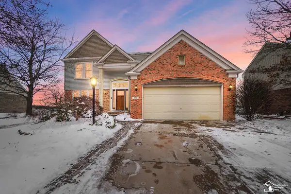 830 Kings Park, Monroe, MI 48161