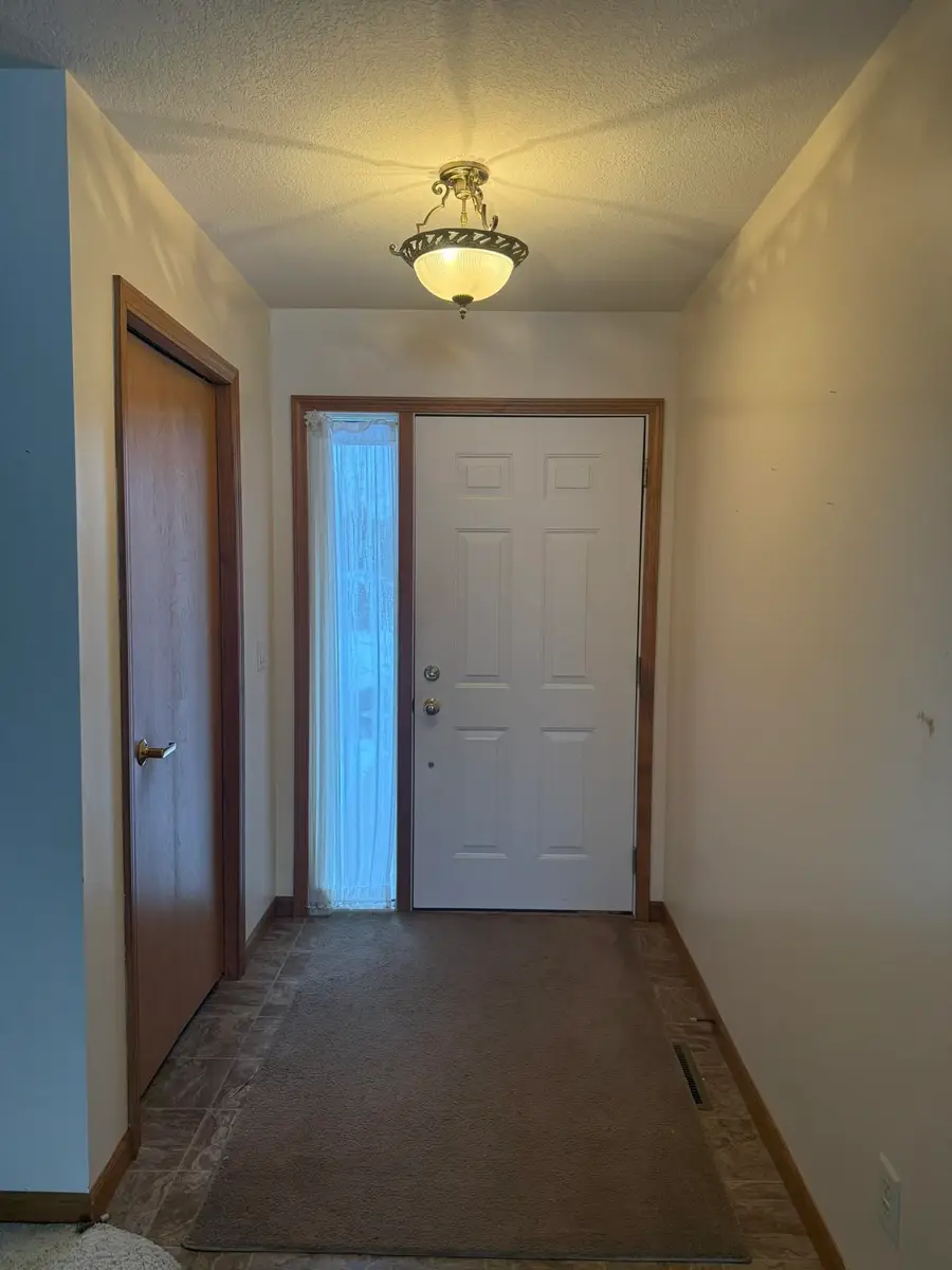 5649 Firethorne, Bay City, MI 48706 - Image #3