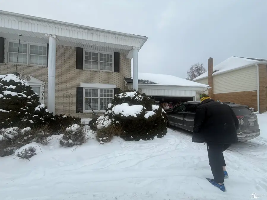 36045 Congress Ct, Farmington Hills, MI 48335 - Image #2