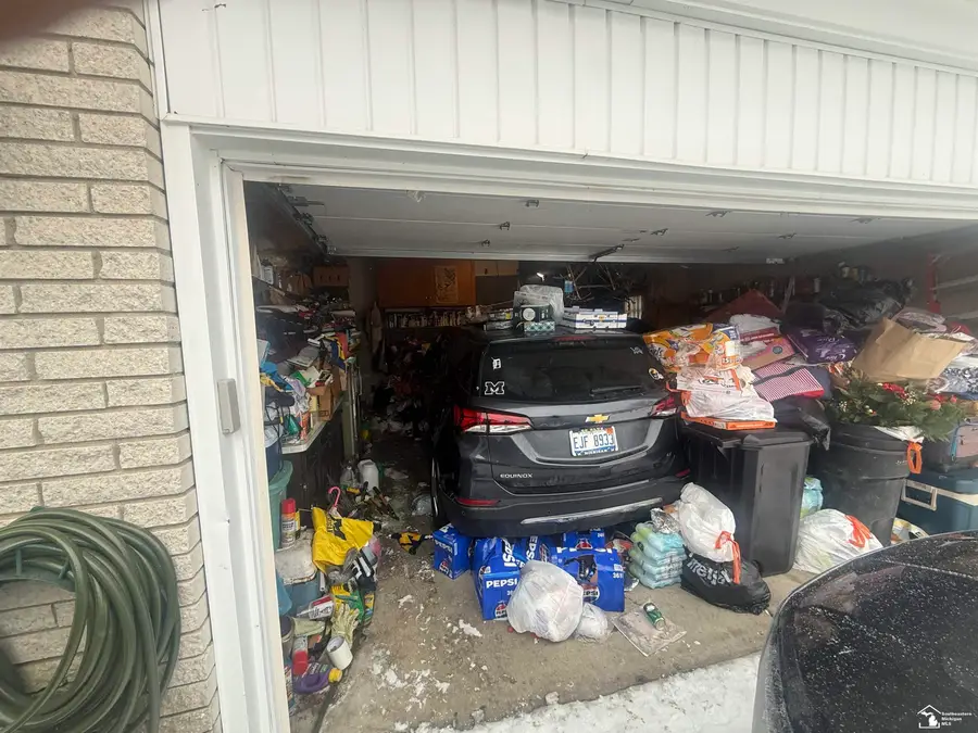 36045 Congress Ct, Farmington Hills, MI 48335 - Image #3