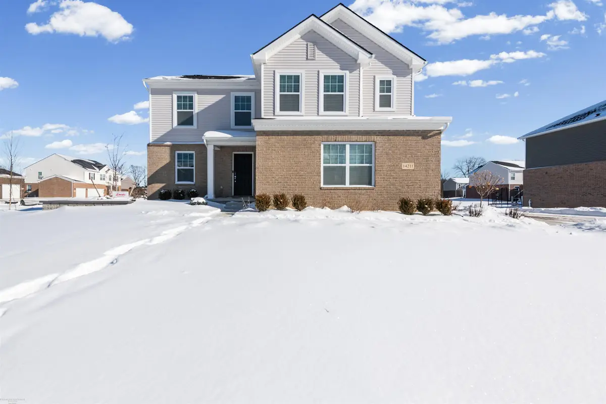 14211 Laurelwood #60, Van Buren Township, MI 48111 - Image #1