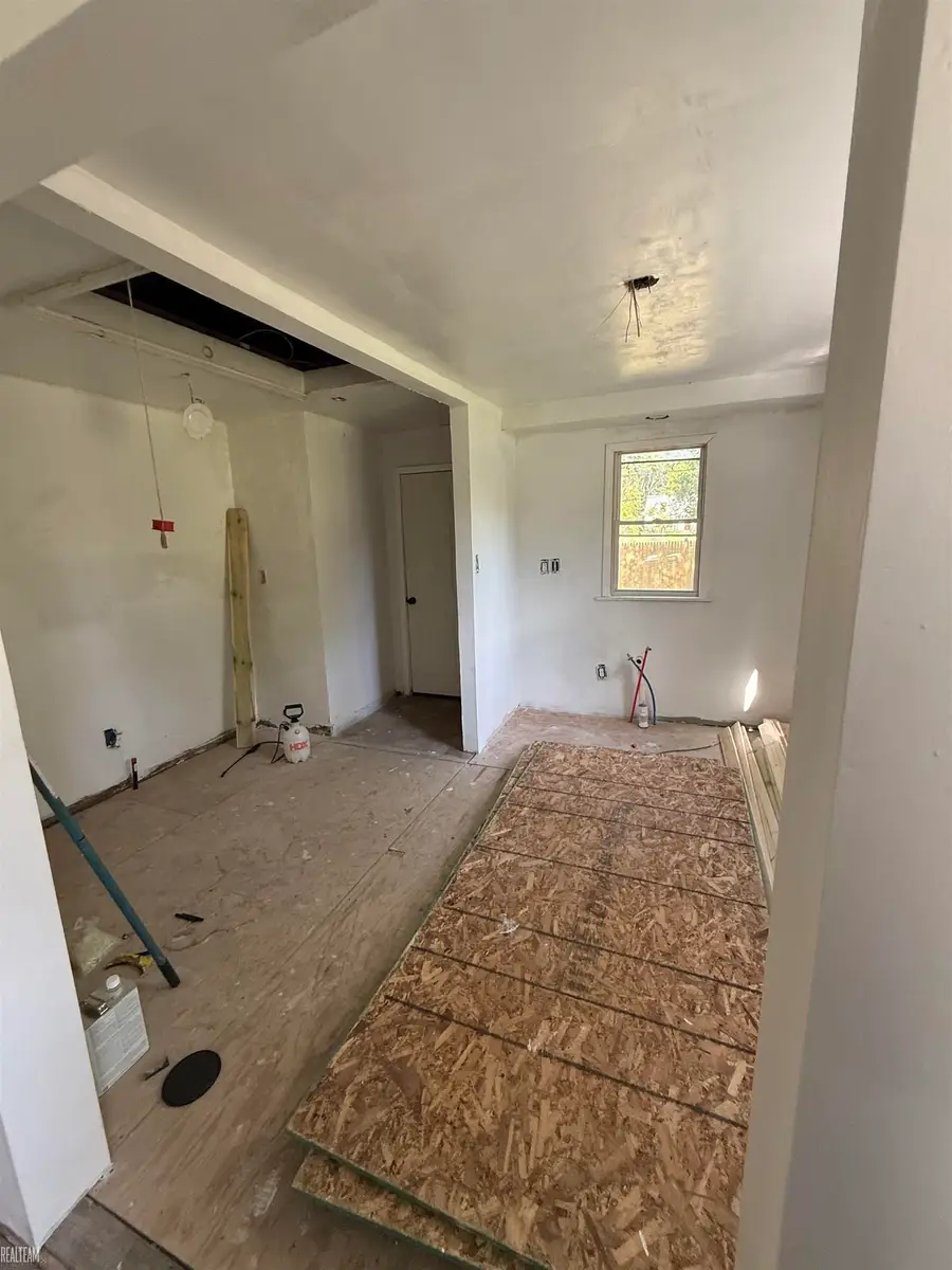 11741 Whithorn, Detroit, MI 48205 - Image #2