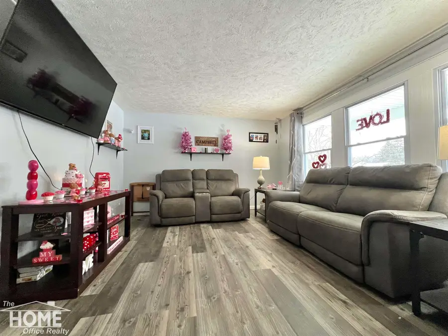 215 Stanley Dr, Corunna, MI 48817 - Image #3