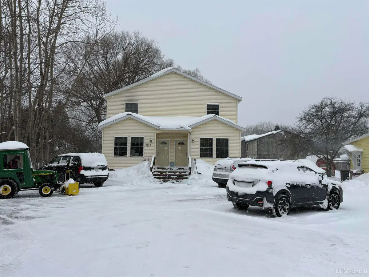 2225 Longyear, Marquette, MI 49855 - Image #1