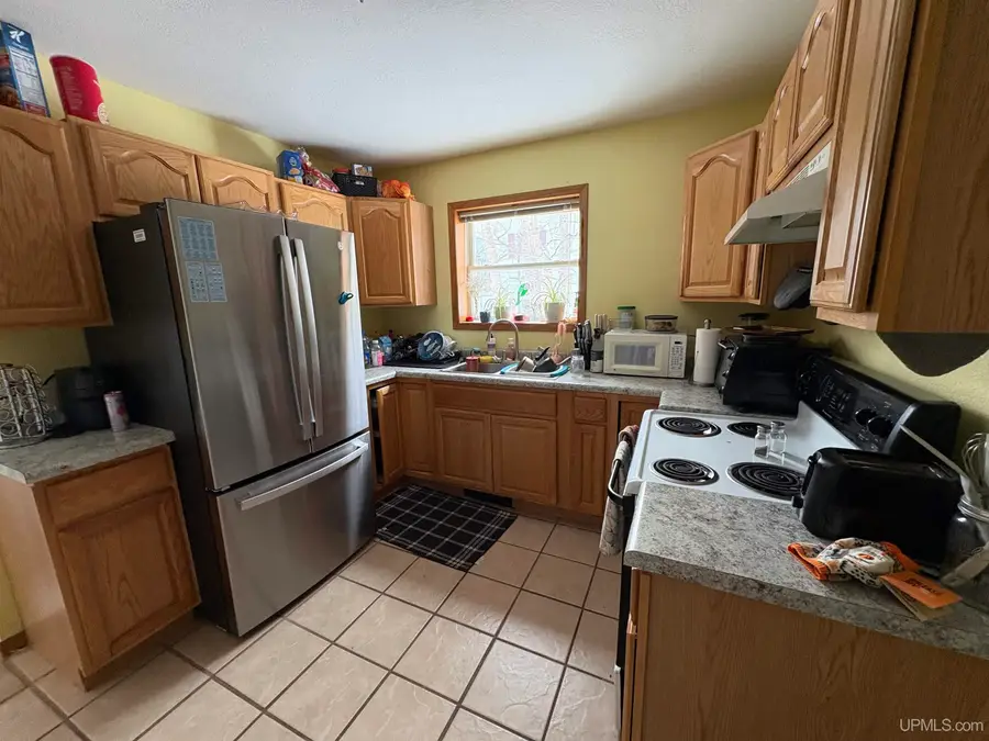 2225 Longyear, Marquette, MI 49855 - Image #2