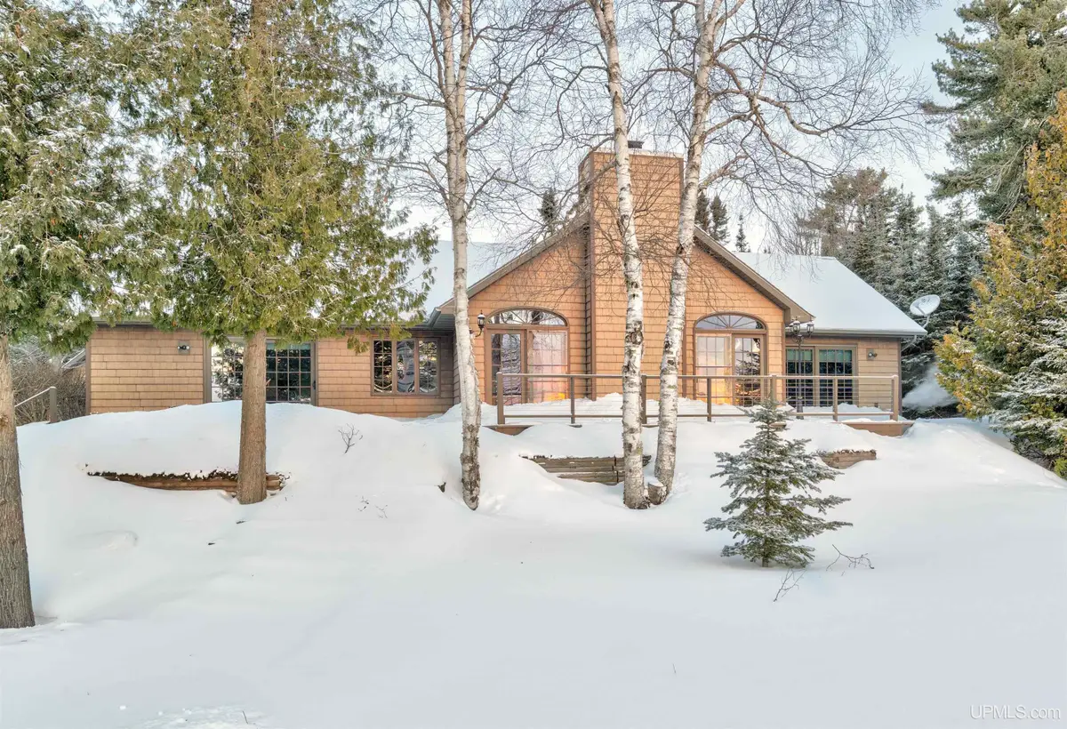 478 S Stoney Pointe, Manistique, MI 49854 - Image #1