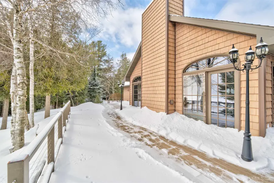 478 S Stoney Pointe, Manistique, MI 49854 - Image #2