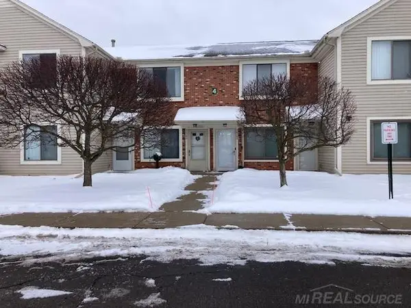 30783 Hidden Pines, Roseville, MI 48066
