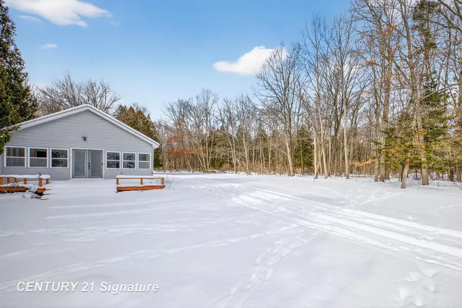 1647 N Huron, Tawas City, MI 48763 - Image #3