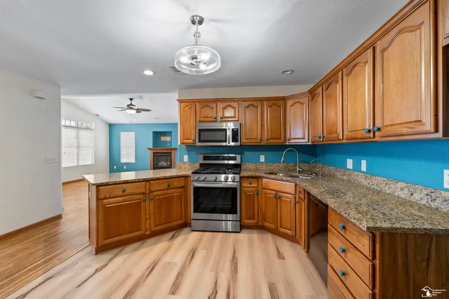 2410 Sutton, Temperance, MI 48182 - #3