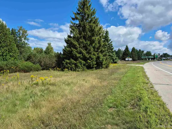 6838 W Us2, Manistique, MI 49854