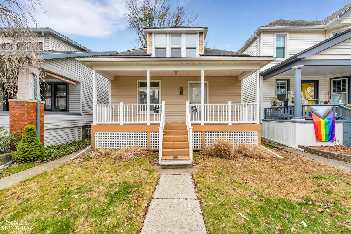 1083 Lakepointe, Grosse Pointe Park, MI 48230 - #1