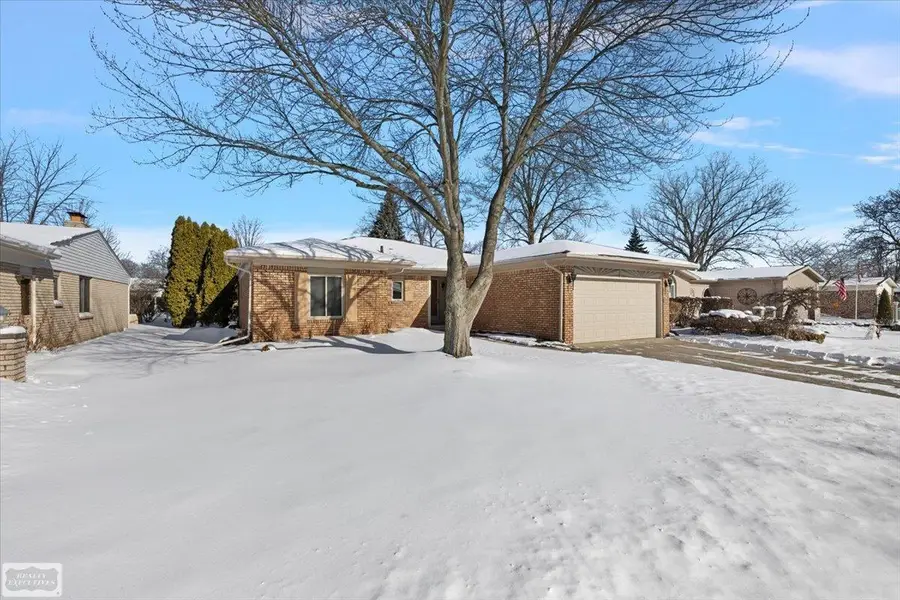 15781 Lorway, Clinton Township, MI 48038 - Image #3
