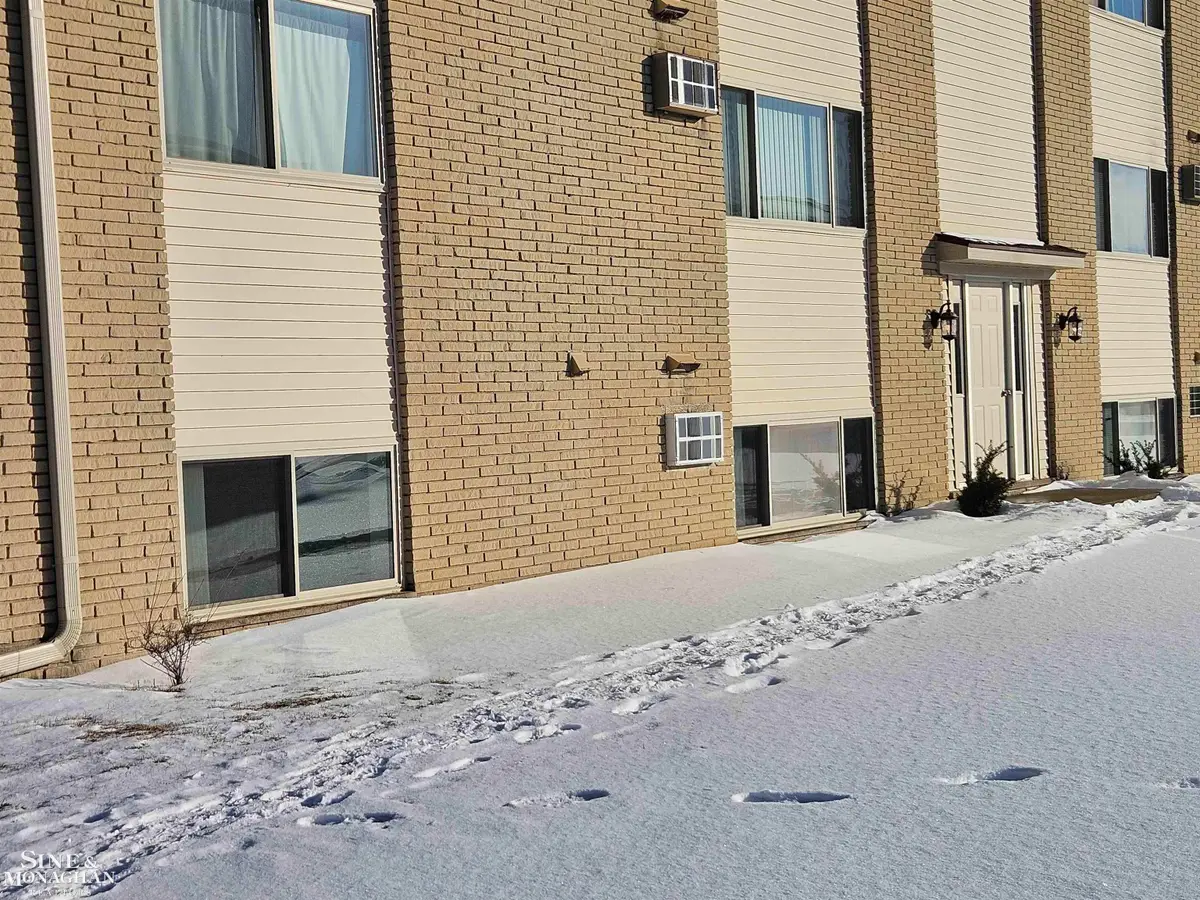 1875 Michigan #F61, Marysville, MI 48040 - #1