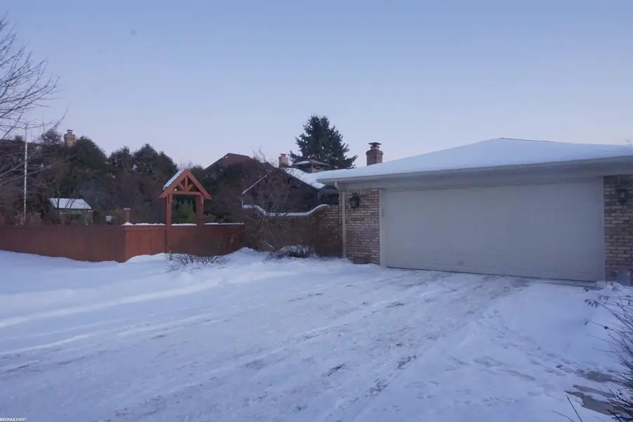 40298 Sandy, Clinton Township, MI 48038 - Image #2