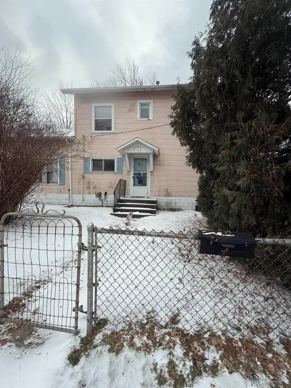 3102 N Water, Bay City, MI 48708