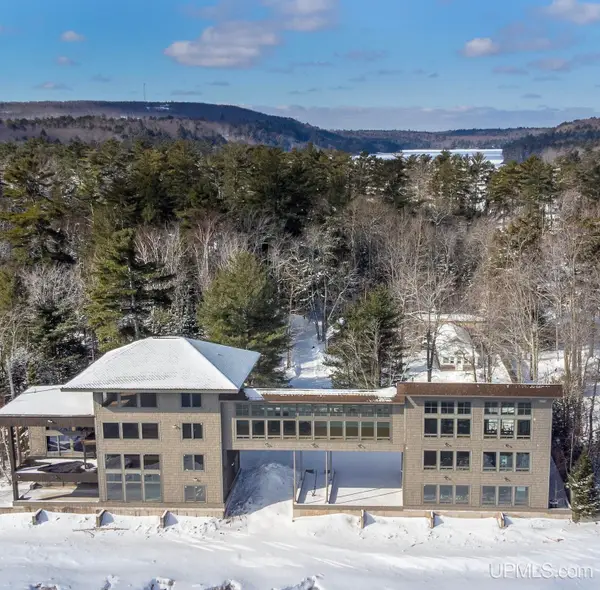 E3220 and E3218 M28, Au Train, MI 49806