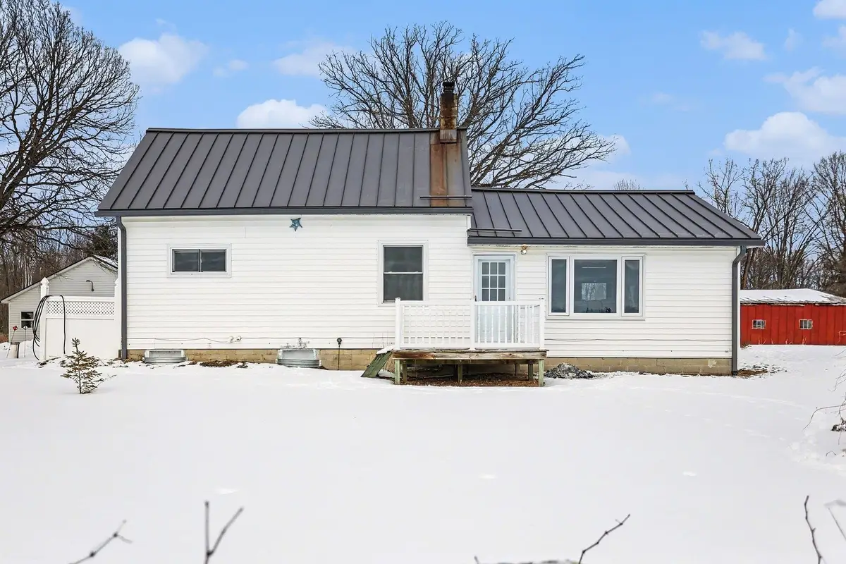 2410 W Pinconning, Rhodes, MI 48652 - Image #1