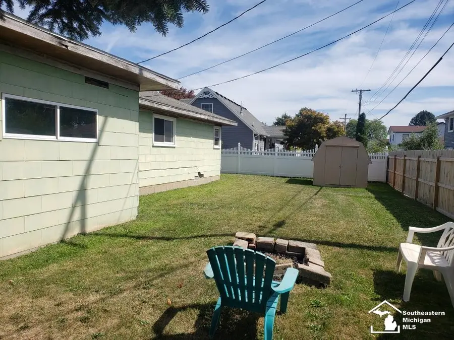 4385 Dixon, Newport, MI 48166 - #2