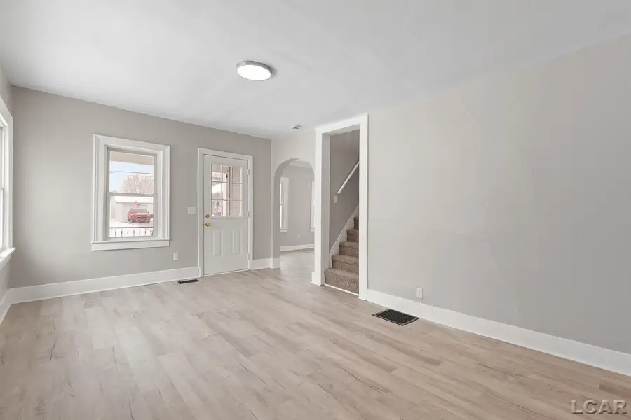 822 Elm, Adrian, MI 49221 - Image #3