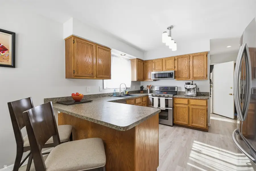 46602 Meadowview, Shelby Charter Township, MI 48317 - #3