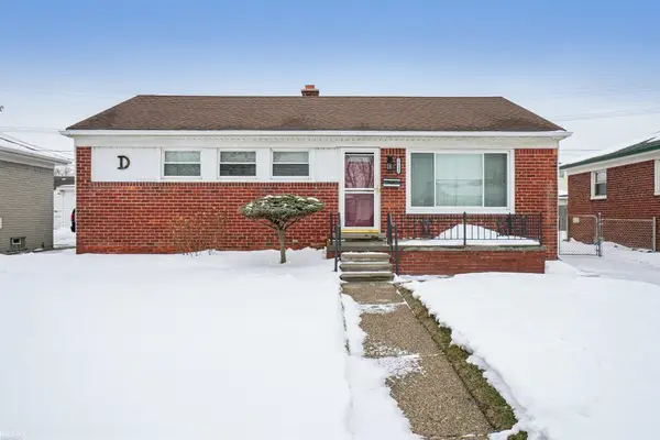 25135 Normandy, Roseville, MI 48066