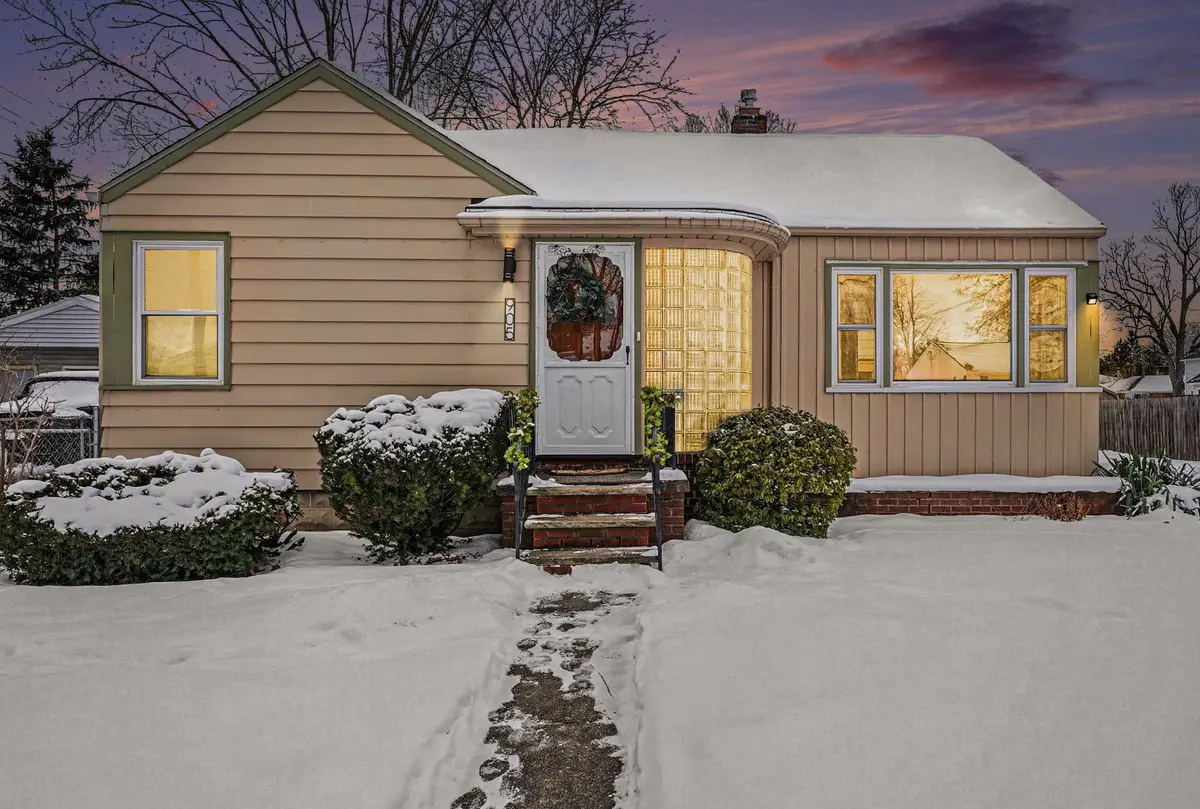 905 N Dewitt, Bay City, MI 48706 - Image #1