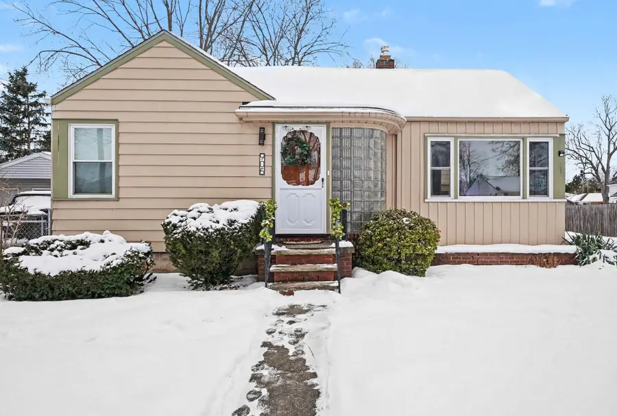 905 N Dewitt, Bay City, MI 48706 - Image #2