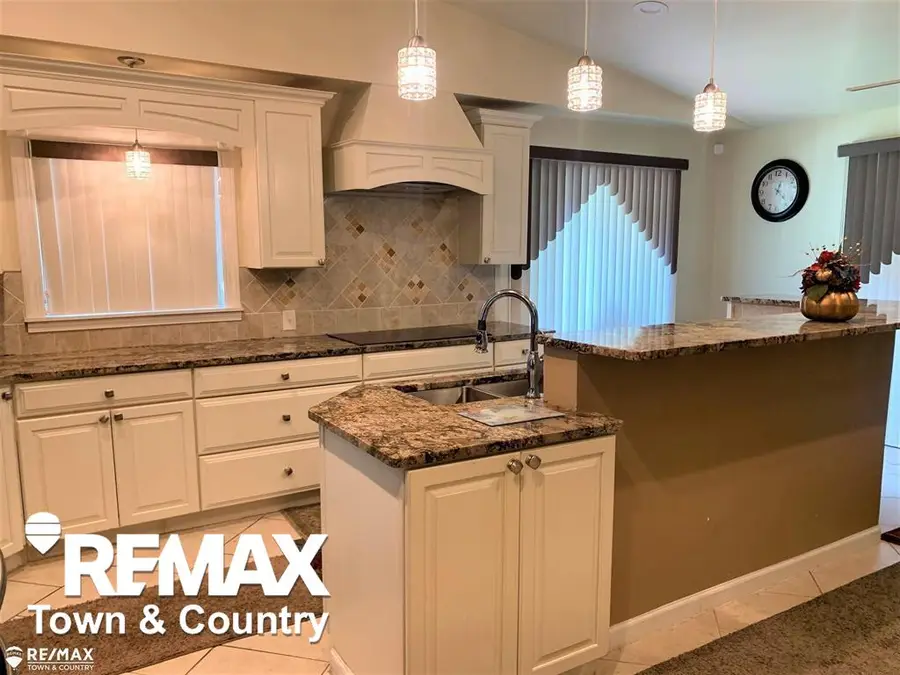 1260 Springborrow, Flint, MI 48532 - #2