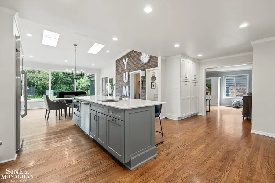 552 Middlesex, Grosse Pointe Park, MI 48230 - #2